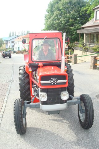traktorausfahrtnr326072008002.jpg