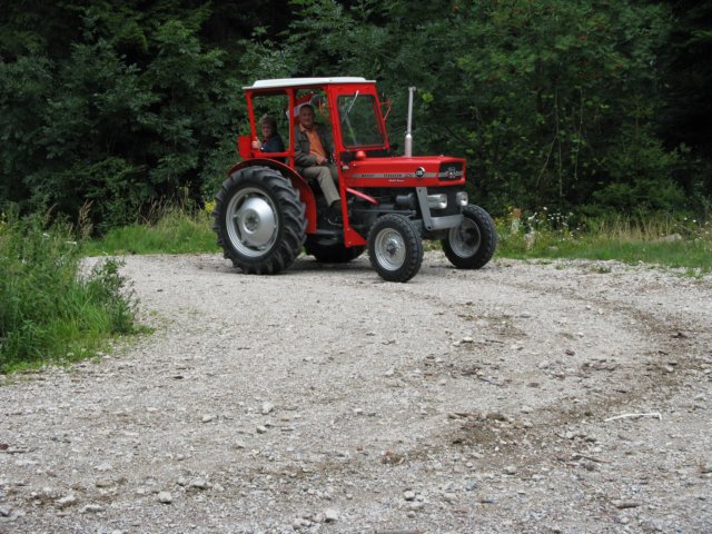 traktorausfahrtnr326072008122.jpg