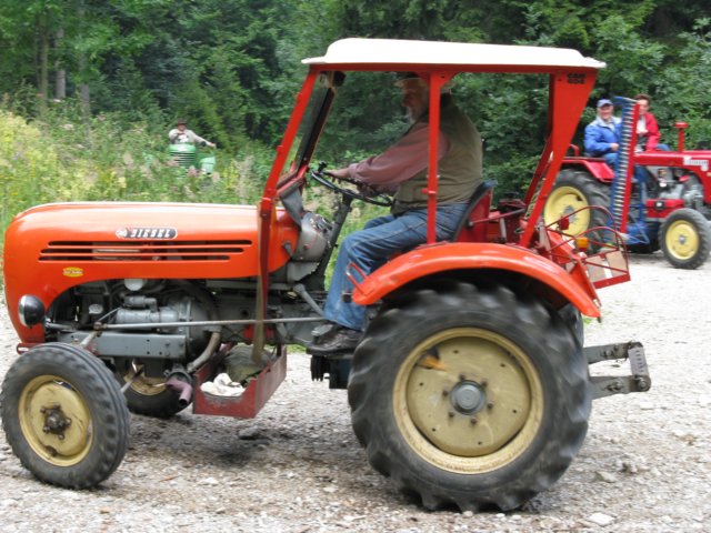 traktorausfahrtnr326072008129.jpg