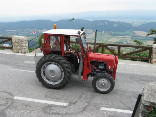 traktorausfahrtnr326072008174.jpg