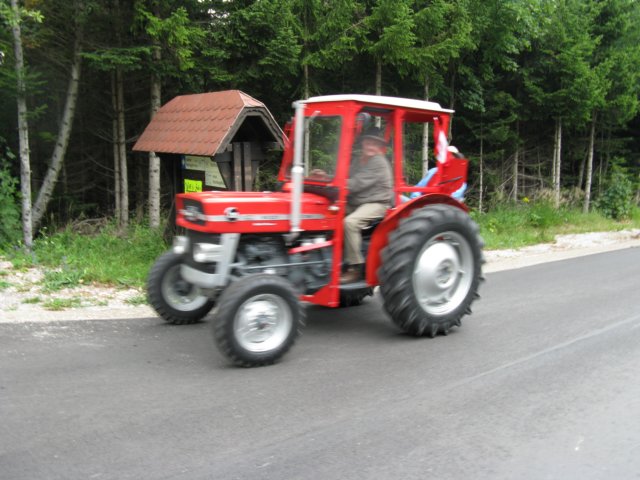 traktorausfahrtnr326072008186.jpg