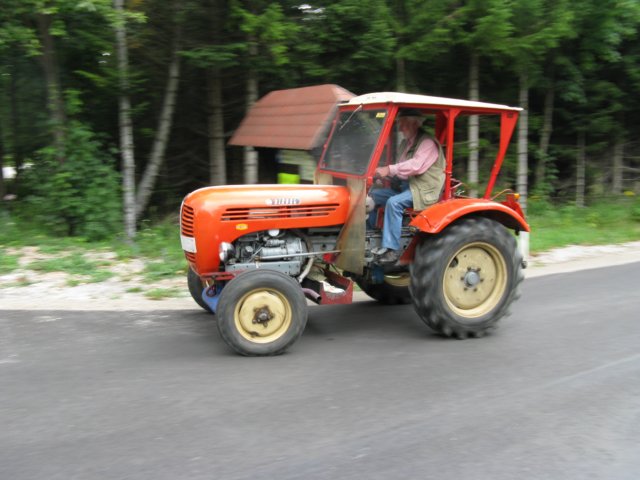 traktorausfahrtnr326072008187.jpg