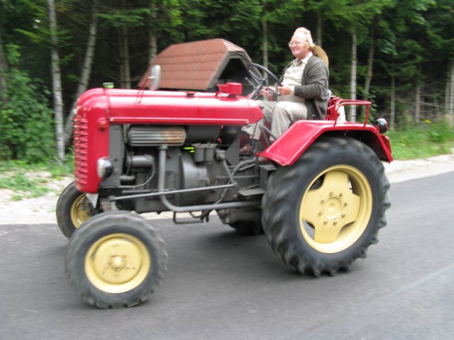 traktorausfahrtnr326072008189.jpg