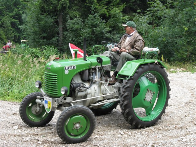 traktorausfahrtnr326072008135.jpg