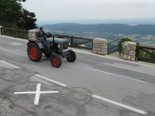 traktorausfahrtnr326072008165.jpg